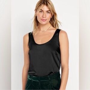 GAP Satin Black Sleeveless Scoopneck Top Medium